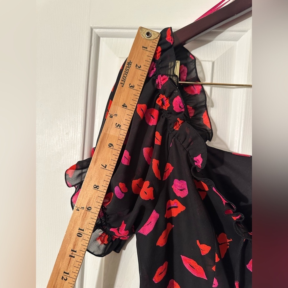 BETSEY JOHNSON 8 Y2K Valentine’s Day Kiss Lipstick Lace Up Sheer Puff Sleeves 💋 - Picture 13 of 14